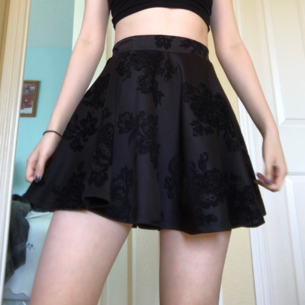 Black velvet patterned miniskirt
